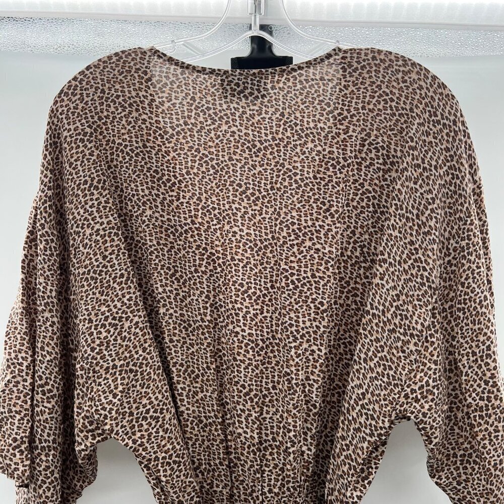 Vici Women's Animal Print V-Neck Romper Belted Size Medium 3/4 Sleeve - Picture 6 of 9